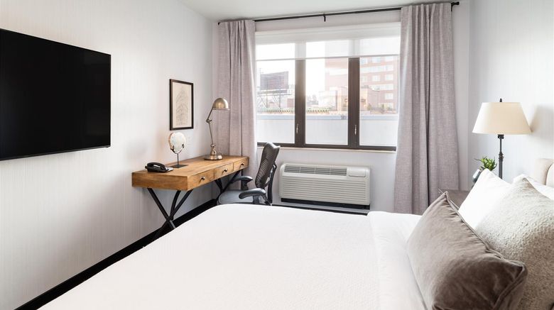 <b>Hilton Garden Inn Tribeca Suite</b>. Images powered by <a href="https://iceportal.shijigroup.com/" title="IcePortal" target="_blank">IcePortal</a>.