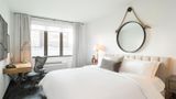 Hilton Garden Inn Tribeca Suite