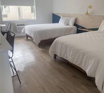 King Oscar Motel Room