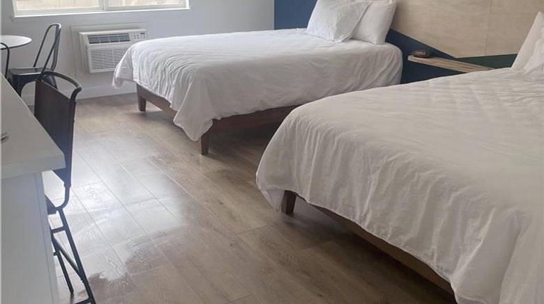 <b>King Oscar Motel Room</b>. Images powered by <a href="https://iceportal.shijigroup.com/" title="IcePortal" target="_blank">IcePortal</a>.