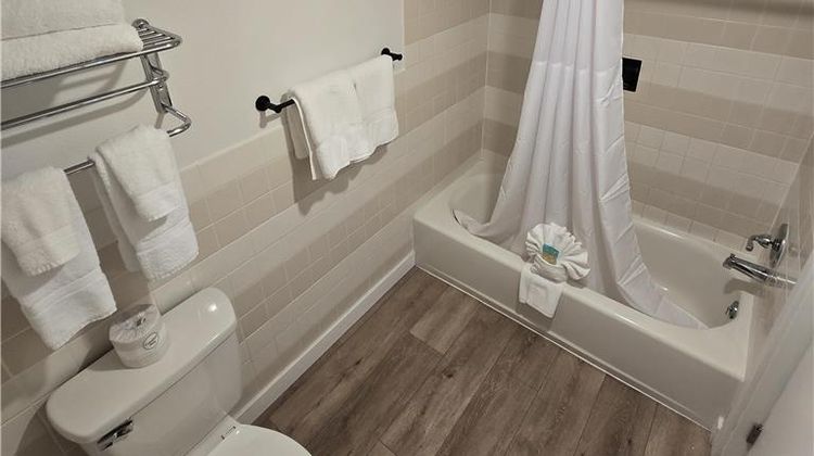 King Oscar Motel Room