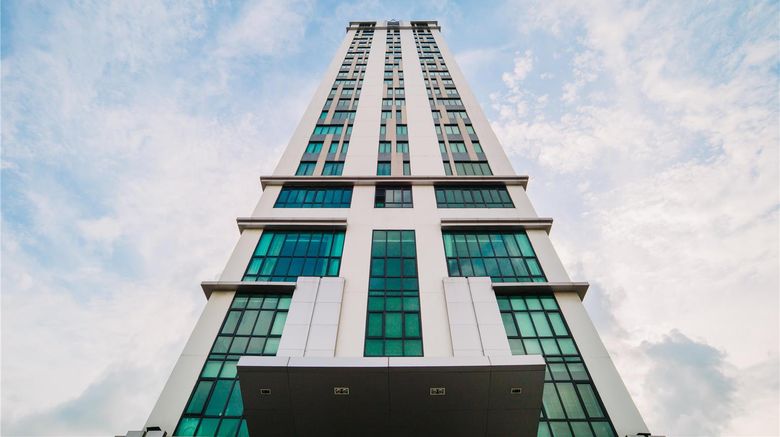 <b>Lumen Bangkok Srinakarin Exterior</b>. Images powered by <a href="https://iceportal.shijigroup.com/" title="IcePortal" target="_blank">IcePortal</a>.