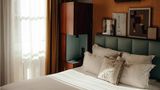<b>Hotel Eiffel Blomet Room</b>. Images powered by <a href="https://iceportal.shijigroup.com/" title="IcePortal" target="_blank">IcePortal</a>.