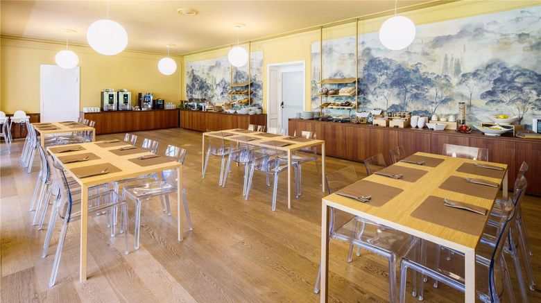 <b>Hotel Auronzo Restaurant</b>. Images powered by <a href="https://iceportal.shijigroup.com/" title="IcePortal" target="_blank">IcePortal</a>.