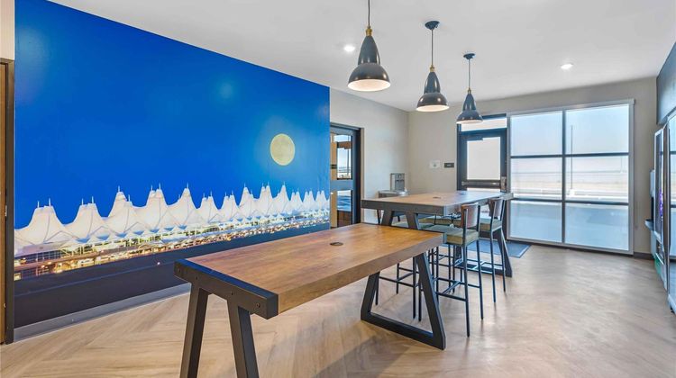 Extended Stay Premier Suites Denver Restaurant