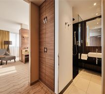 Radisson Blu Hotel, Bonn Room