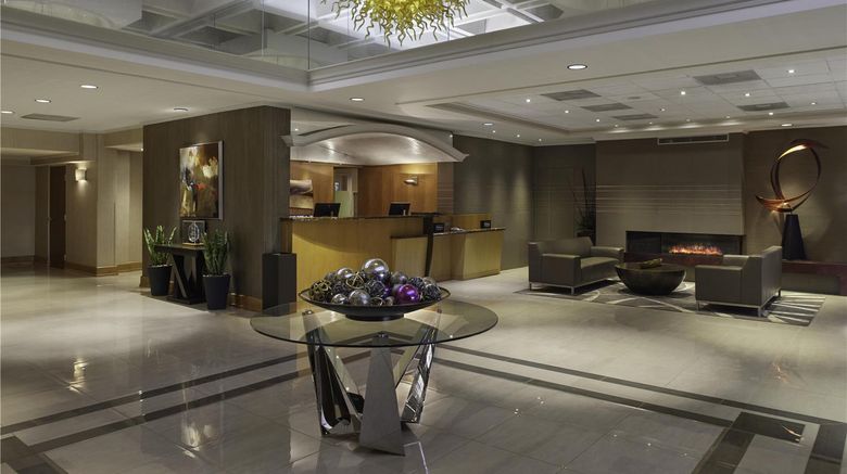 <b>DoubleTree by Hilton Akron Fairlawn Lobby</b>. Images powered by <a href="https://iceportal.shijigroup.com/" title="IcePortal" target="_blank">IcePortal</a>.