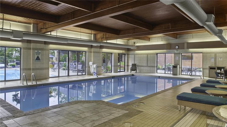 DoubleTree by Hilton Akron Fairlawn Pool