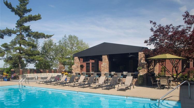 DoubleTree by Hilton Akron Fairlawn Pool