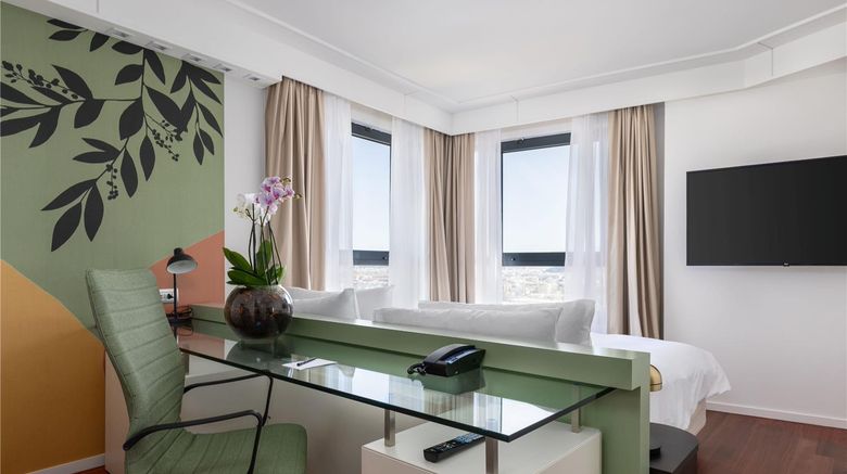 <b>DoubleTree by Hilton Florence Metropole Room</b>. Images powered by <a href="https://iceportal.shijigroup.com/" title="IcePortal" target="_blank">IcePortal</a>.
