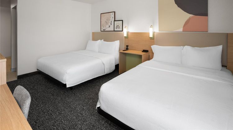 Spark by Hilton Decatur Room