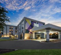 Spark by Hilton Decatur Exterior