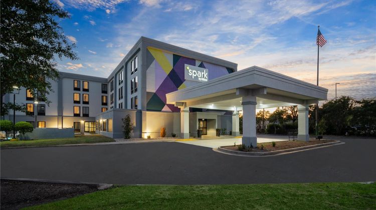 Spark by Hilton Decatur Exterior