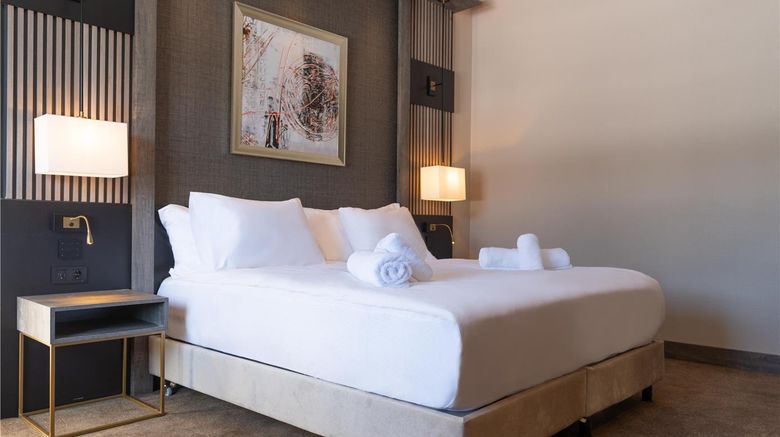 <b>Doubletree Kars Room</b>. Images powered by <a href="https://iceportal.shijigroup.com/" title="IcePortal" target="_blank">IcePortal</a>.