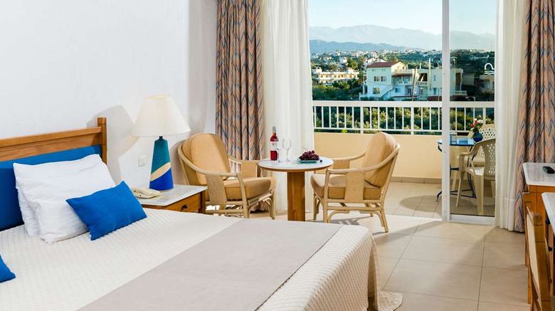 <b>Panorama Hotel Room</b>. Images powered by <a href="https://iceportal.shijigroup.com/" title="IcePortal" target="_blank">IcePortal</a>.