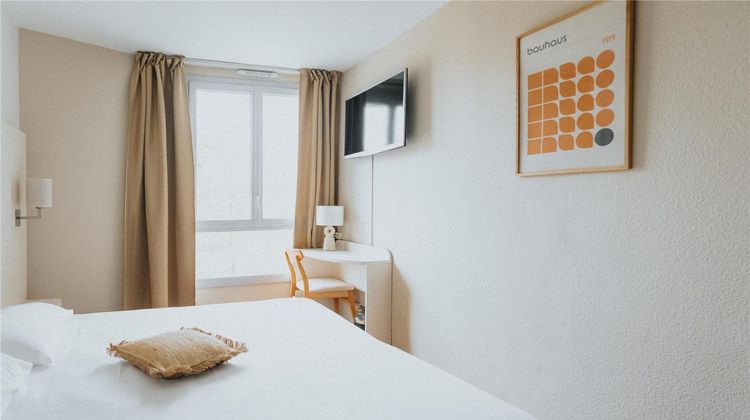 D'Orsay Hotel Room