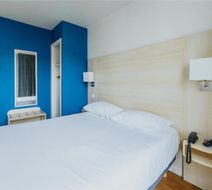 D'Orsay Hotel Room