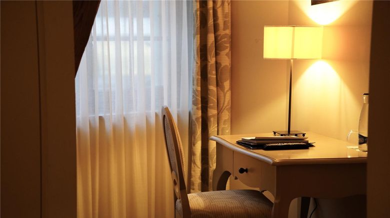 <b>Hostellerie Le Petit Manoir Room</b>. Images powered by <a href="https://iceportal.shijigroup.com/" title="IcePortal" target="_blank">IcePortal</a>.