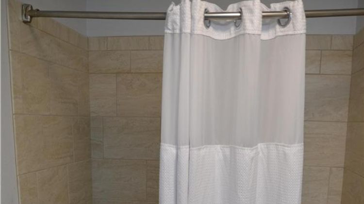 Americas Best Value Inn Raleigh Room