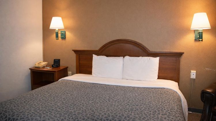 Americas Best Value Inn Raleigh Room