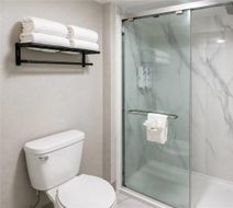 Days Inn by Wyndham Forrest City I-40 Room
