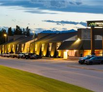 Crestwood Hotel Exterior