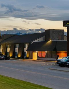Crestwood Hotel