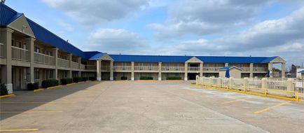 Baymont by Wyndham McAlester Hwy 69 Exterior