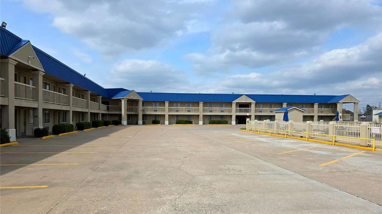 <b>Baymont by Wyndham McAlester Hwy 69 Exterior</b>. Images powered by <a href="https://iceportal.shijigroup.com/" title="IcePortal" target="_blank">IcePortal</a>.