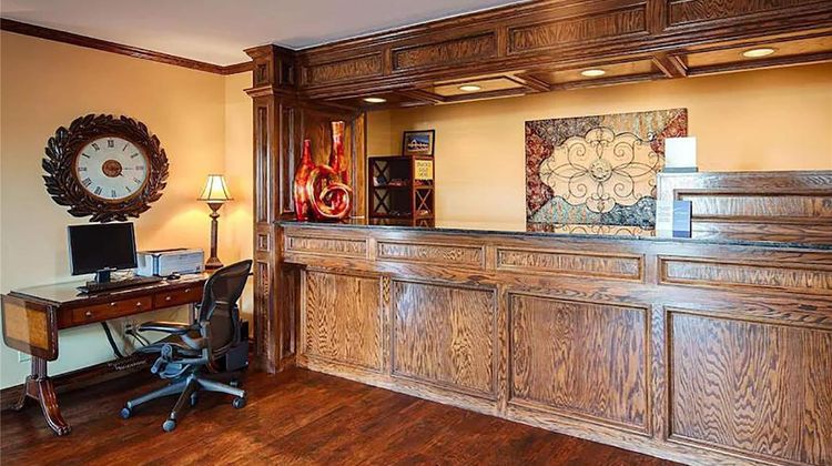 McAlester Inn Hwy 69 Lobby