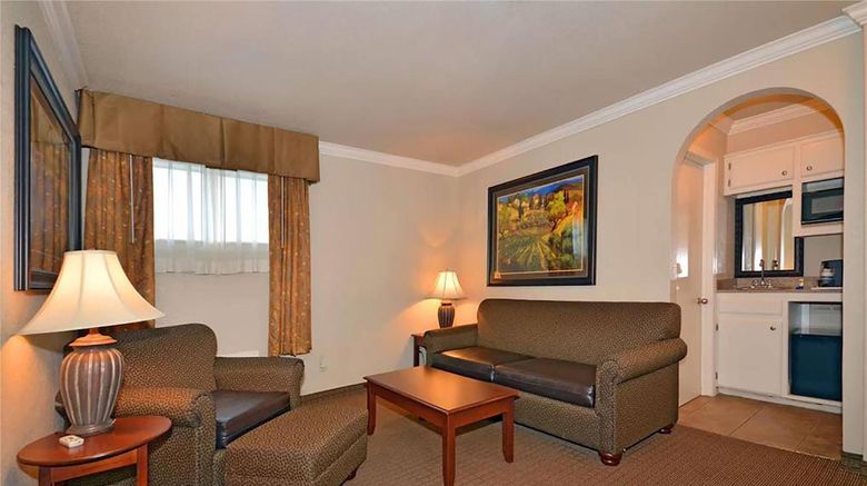 <b>McAlester Inn Hwy 69 Room</b>. Images powered by <a href="https://iceportal.shijigroup.com/" title="IcePortal" target="_blank">IcePortal</a>.
