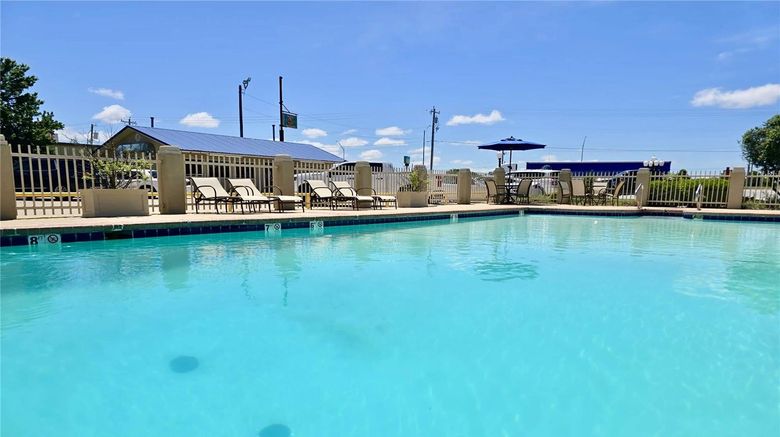 <b>Baymont by Wyndham McAlester Hwy 69 Pool</b>. Images powered by <a href="https://iceportal.shijigroup.com/" title="IcePortal" target="_blank">IcePortal</a>.