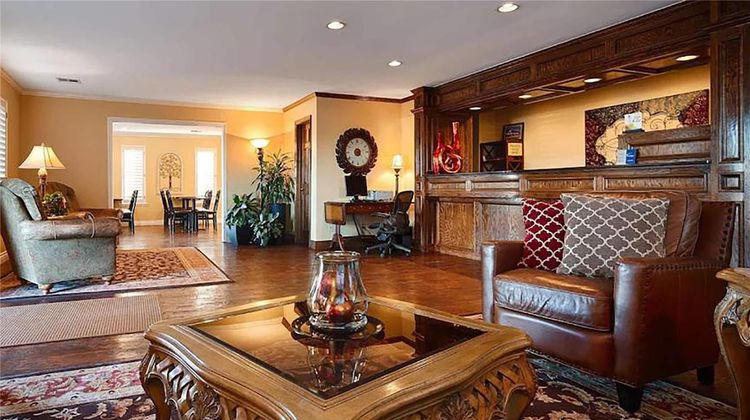 Baymont by Wyndham McAlester Hwy 69 Lobby