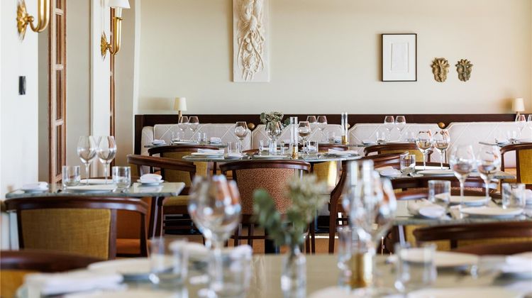 Le Provencal Hotel Restaurant