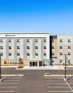 Everhome Suites Denver Airport