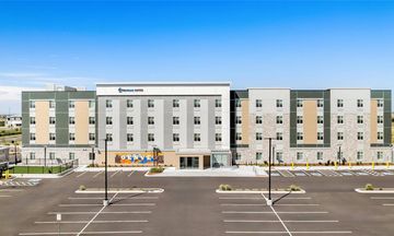 Everhome Suites Denver Airport