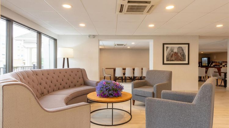 Comfort Inn Dedham Boston MetroWest Lobby