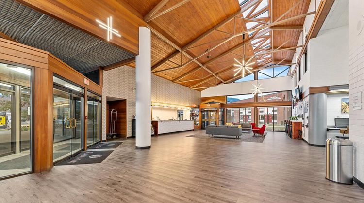 The Cairn Hotel Lobby