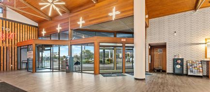 The Cairn Hotel Lobby