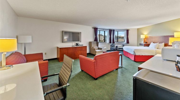 The Cairn Hotel Suite