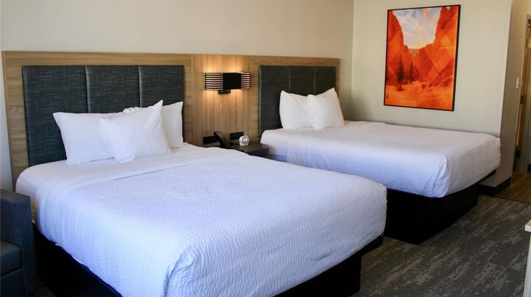 The Cairn Hotel Room