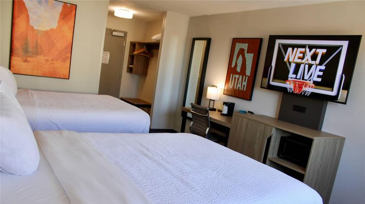 The Cairn Hotel Room