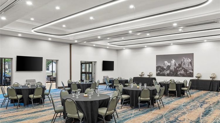 The Cairn Hotel Meeting