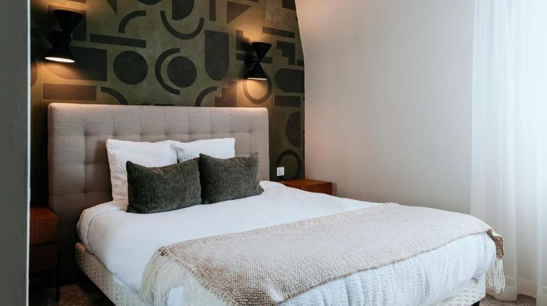 <b>Hostellerie Saint Louis Room</b>. Images powered by <a href="https://iceportal.shijigroup.com/" title="IcePortal" target="_blank">IcePortal</a>.