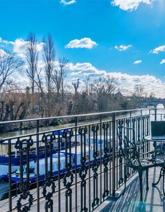 The Thames Hotel