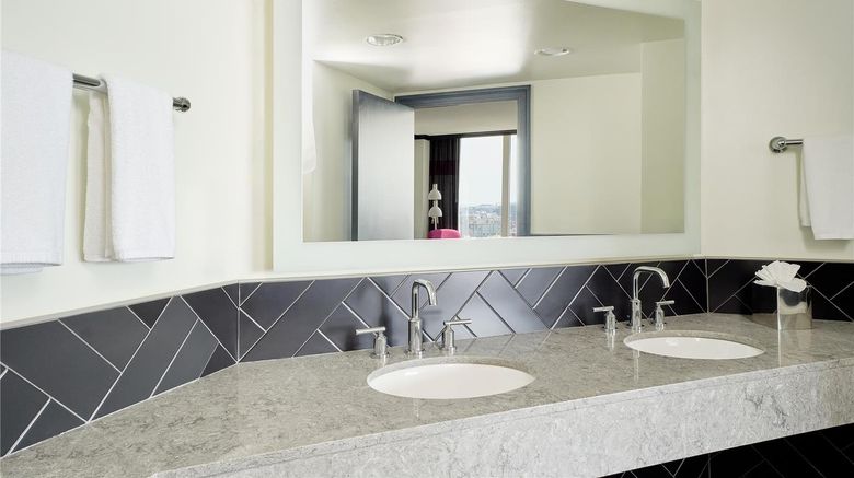 <b>Generator Washington, DC Suite</b>. Images powered by <a href="https://iceportal.shijigroup.com/" title="IcePortal" target="_blank">IcePortal</a>.