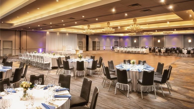 <b>Sheraton Parsippany Hotel Ballroom</b>. Images powered by <a href="https://iceportal.shijigroup.com/" title="IcePortal" target="_blank">IcePortal</a>.