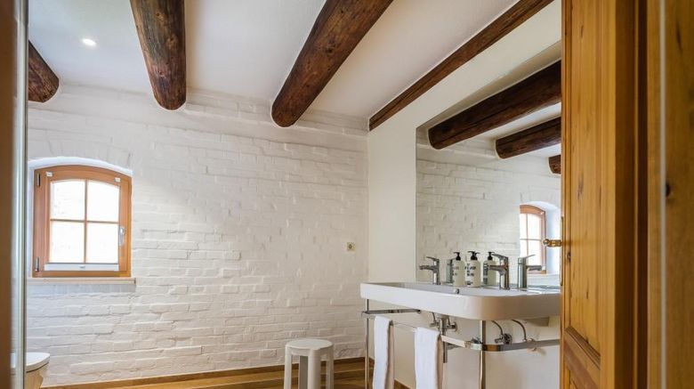<b>Romantik Hotel Reichshof Room</b>. Images powered by <a href="https://iceportal.shijigroup.com/" title="IcePortal" target="_blank">IcePortal</a>.