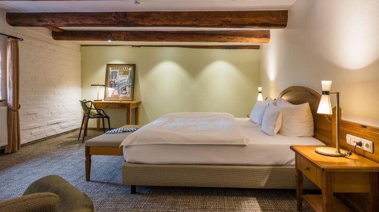 <b>Romantik Hotel Reichshof Room</b>. Images powered by <a href="https://iceportal.shijigroup.com/" title="IcePortal" target="_blank">IcePortal</a>.