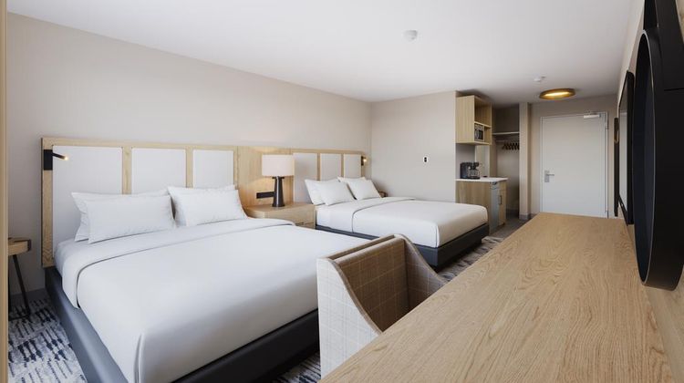 Ramada Inn Clairmont Room